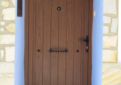 Puerta en Munébrega - Aluminios Ernesto